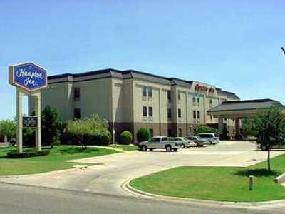 Hampton 3*